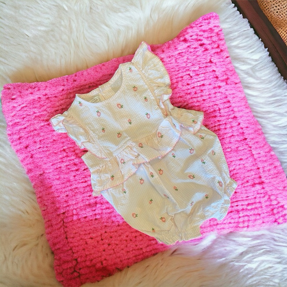 Mud Pie bubble romper rosette embroidered seersucker sz 12-18 months LIKE NEW